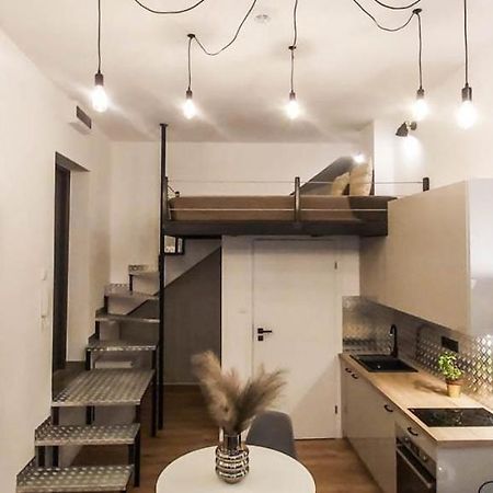 Bezagenta Mozart2 Loft Studio Easy Access To City ワルシャワ エクステリア 写真