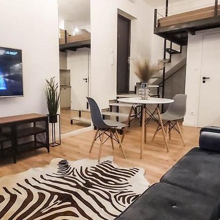 Bezagenta Mozart2 Loft Studio Easy Access To City ワルシャワ エクステリア 写真